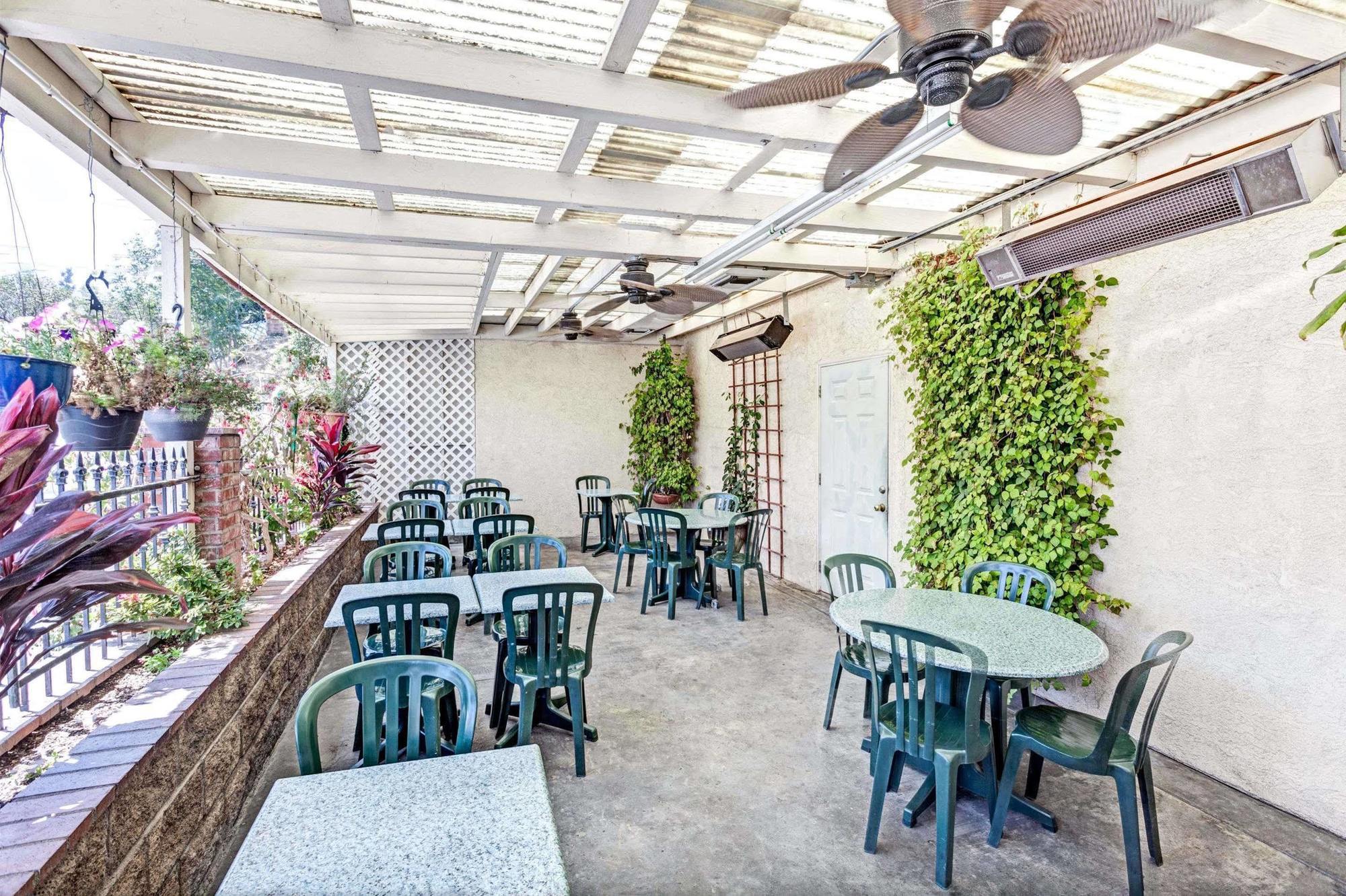 Vantage Point Inn - Woodland Hills Los Angeles Exterior foto