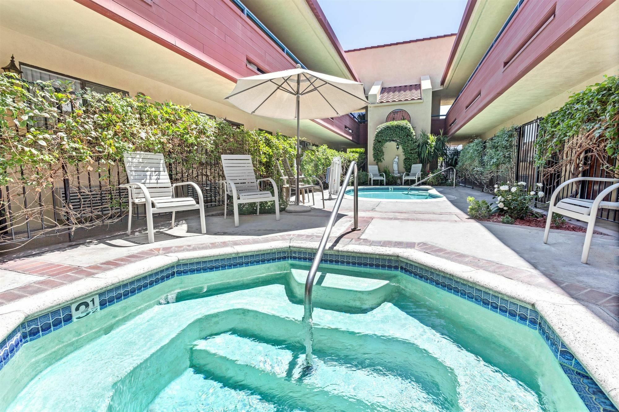 Vantage Point Inn - Woodland Hills Los Angeles Exterior foto